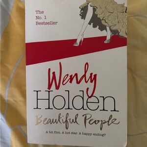 📚3/$20📚Beautiful People by Wendy Holden Book